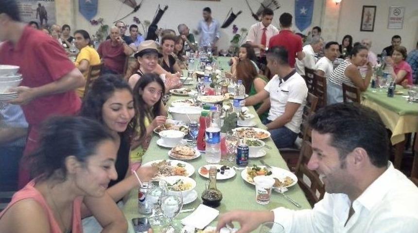 Profesyonel Doğa Ve Sporlarından İftar Yemeği