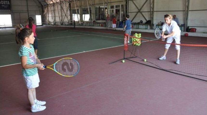Tenis, Vazge&ccedil;ilmez Spor Oldu