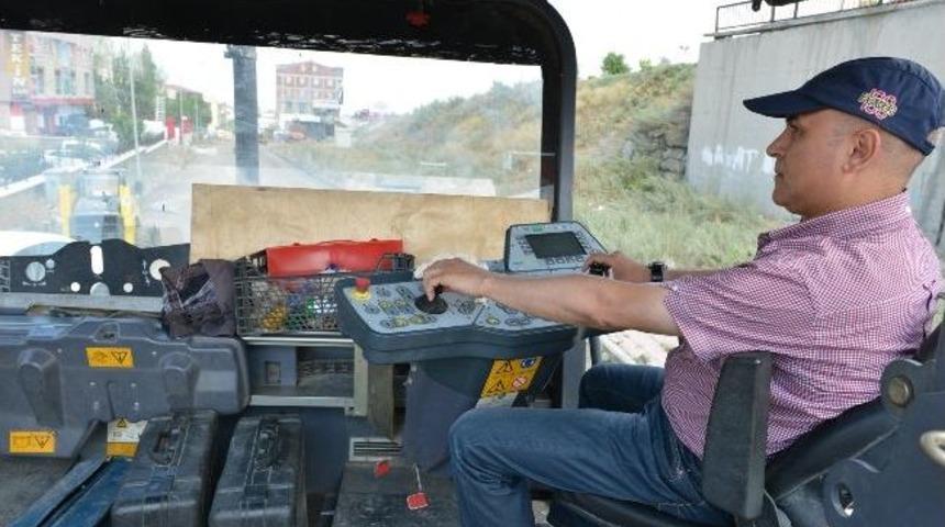 Ş&uuml;kr&uuml; Paşa&rsquo;da Bayrama Kadar Asfaltsız Sokak Kalmayacak