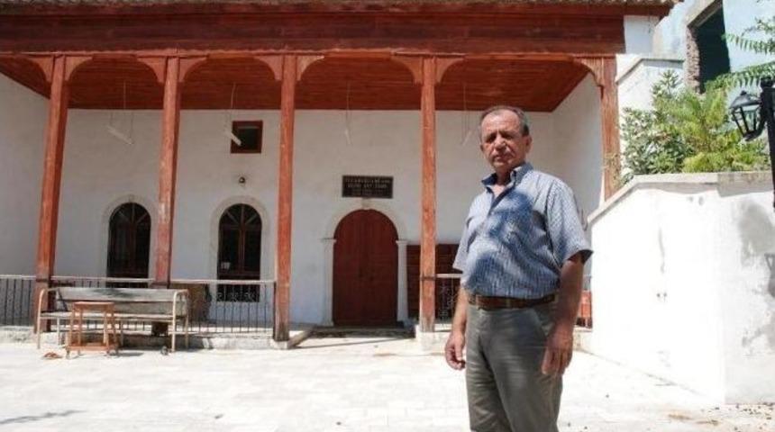 Camisiz Beldeye Meydanda Cenaze Namazı