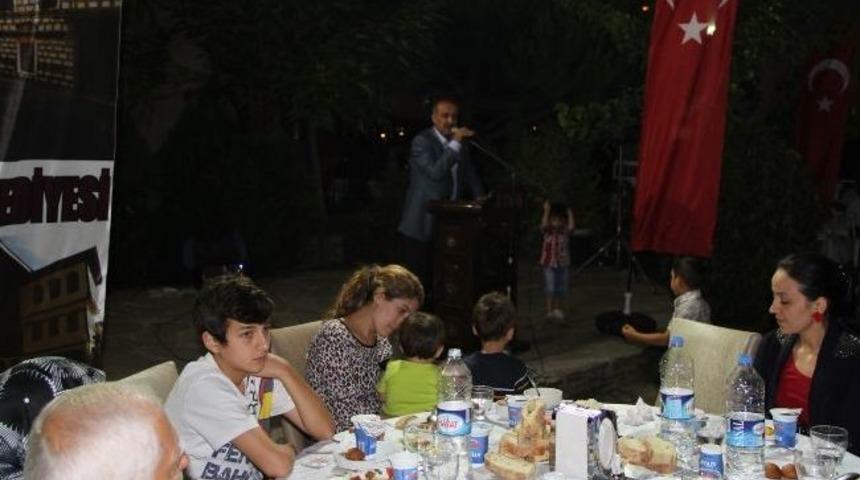 Kula Belediyesi İftar Yemeğinde Buluştu