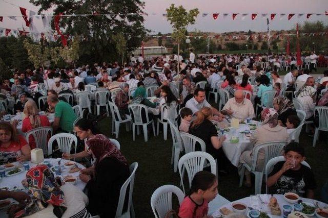 Kula Belediyesi İftar Yemeğinde Buluştu