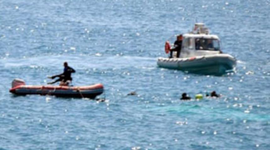 Bodrum'da ka&ccedil;ak teknesi battı; 15 kayıp