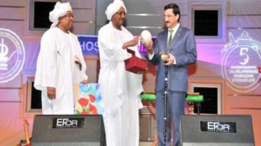 Ke&ccedil;i&ouml;ren&rsquo;de Sudan Ve Tunus Gecesi