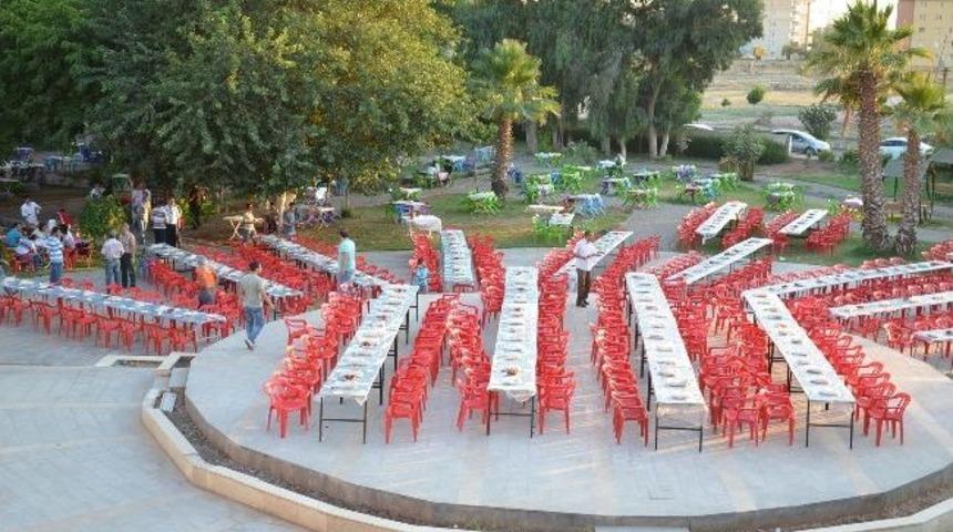 Viranşehir Belediyesinden İftar Yemeği
