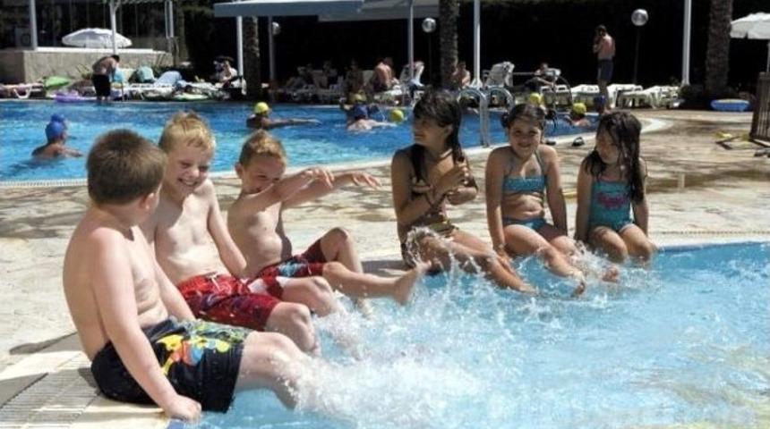 G&uuml;neş Yanıkları En &Ccedil;ok &Ccedil;ocukları Etkiliyor