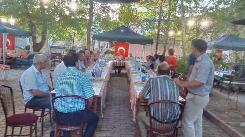 Sağlık &Ccedil;alışanları İftarda Buluştu