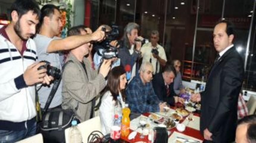 Vali Kalkan Basınla Bir Araya Geldi