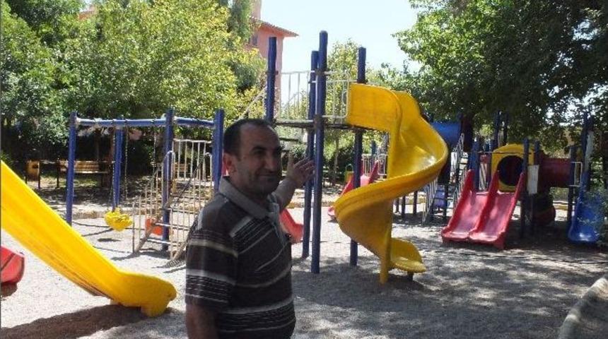 Ceylanpınar'da &Ccedil;ocuk Parkları Boş Kaldı