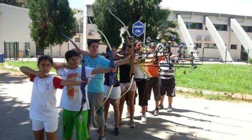 Minik Ok&ccedil;ular &Ccedil;anakkale Zaferine Hazırlanıyor