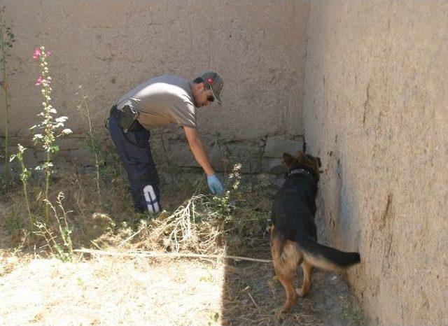 Konya Polisinden Uyuşturucu Baskını: 5 Gözaltı