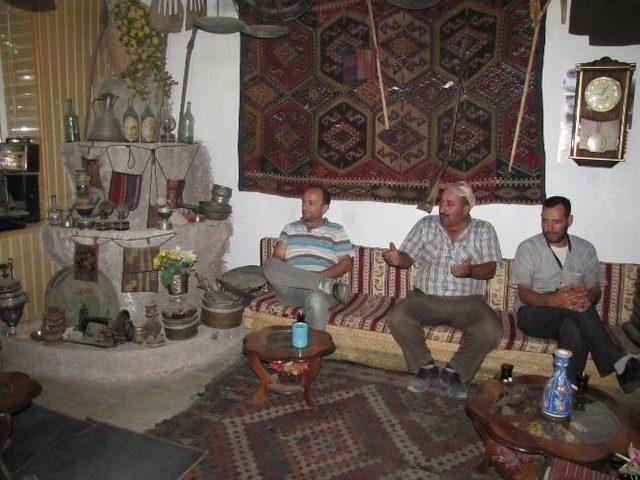 M&uuml;ze Gibi Kahvehane 2