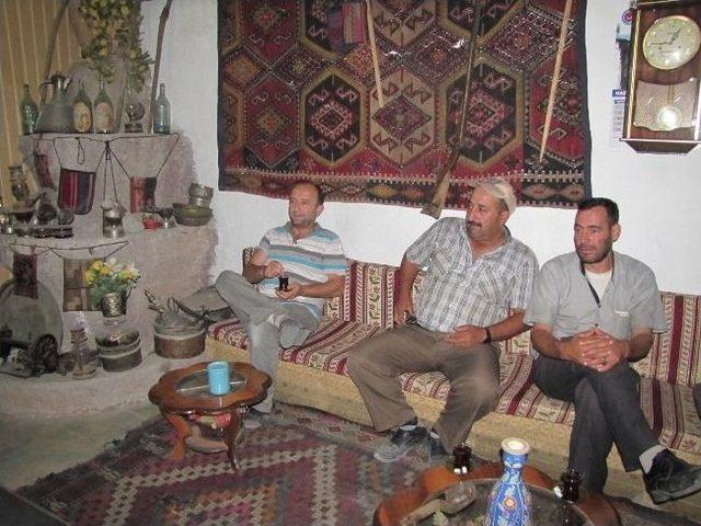 M&uuml;ze Gibi Kahvehane 3