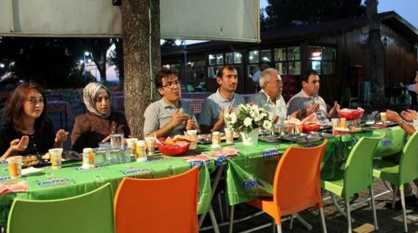 Maltepe Parkına İftarlı A&ccedil;ılış