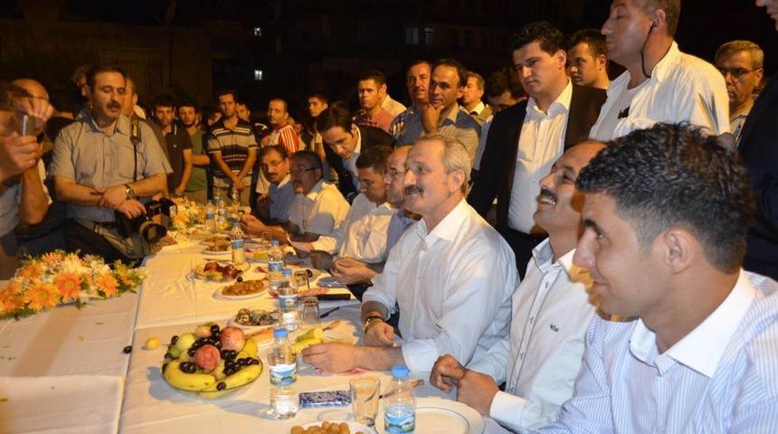 Bakan &Ccedil;ağlayan, Bozyazı Ve Aydıncık'ı Ziyaret Etti