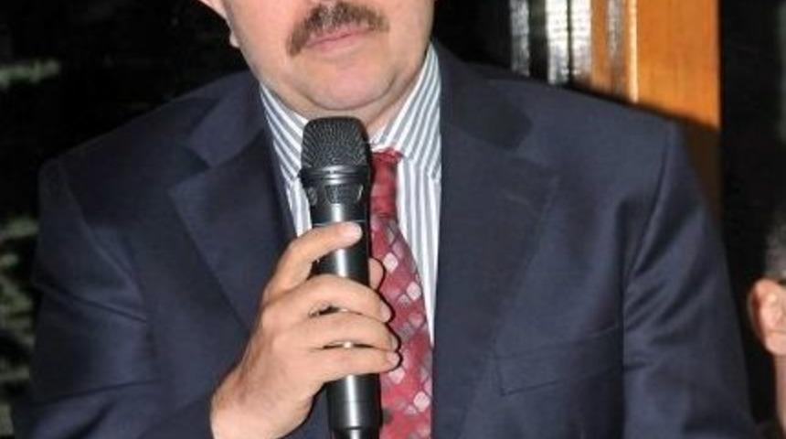 Afyonkarahisar Valisi Ve Eşi Orucunu Huzurevinde A&ccedil;tı