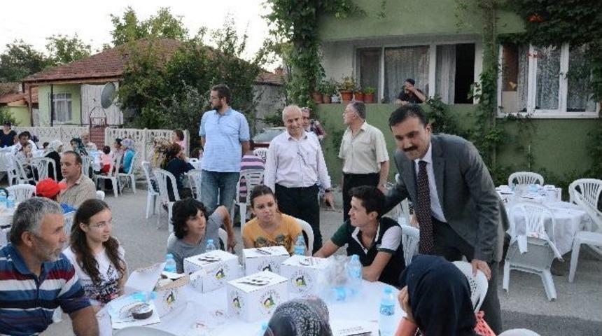 Karaca Mahallesinde Başkan Bayram&rsquo;a Sevgi Seli