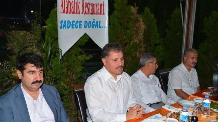 Malatya Belediyesi&rsquo;nden Meclis &Uuml;yelerine İftar Yemeği