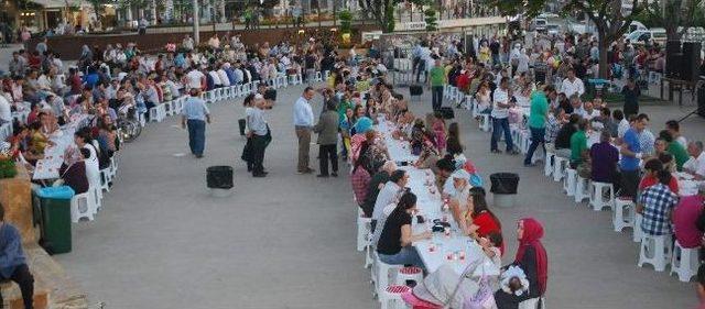 Başkan Aksu, Giresun Maraton Spor Kulübü'nün İftar Yemeğine Katıldı