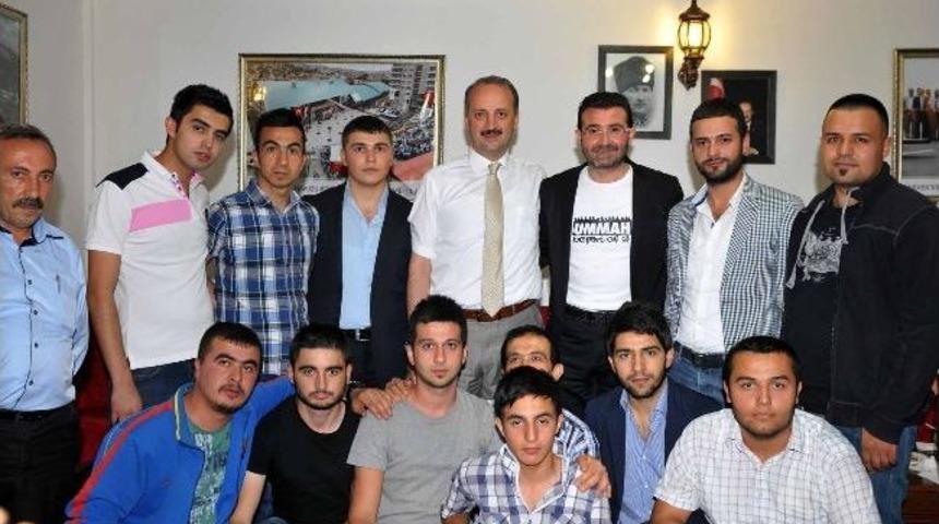 Bedirhan G&ouml;k&ccedil;e&rsquo;yle Mamak&rsquo;ta Şiir Dolu Ramazan Akşamı