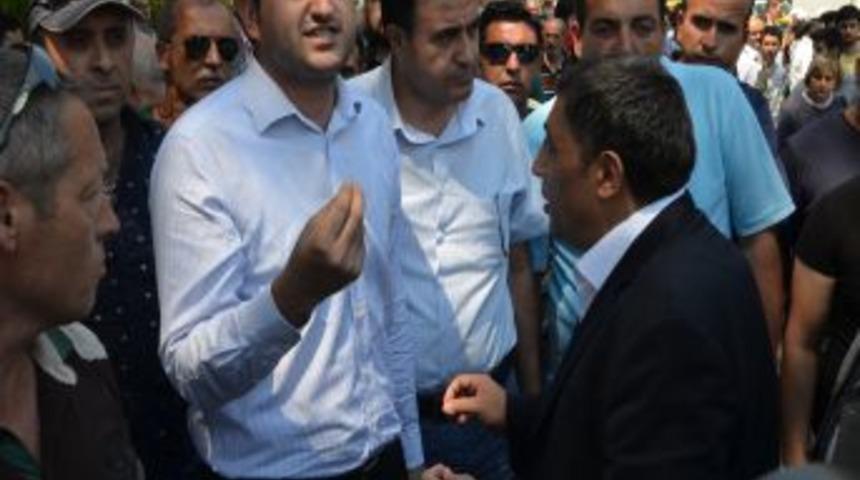 Başbakan'ın Korumaları Ile Vatandaşlar Arasında G&ouml;zaltı Gerginliği