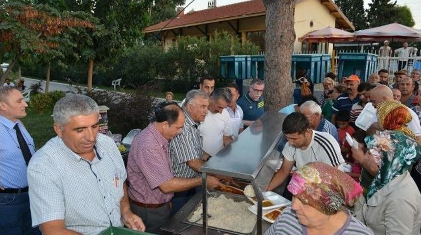 &Ccedil;iğli Belediyesi İftar Geleneğini Bozmadı