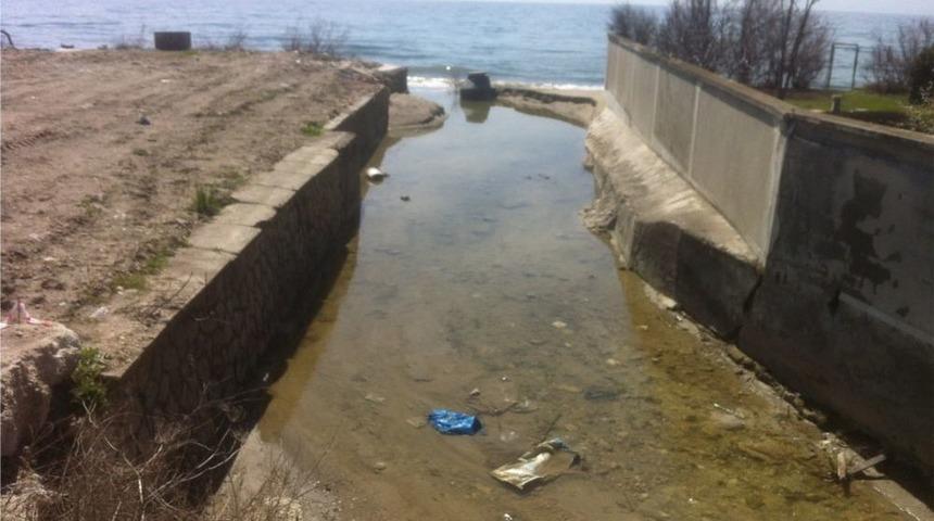 B&uuml;y&uuml;k&ccedil;ekmece'de Dereler Islah Ediliyor