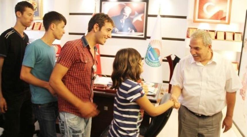 Osmaniyeli Öğrenciler Demirtaş'ı Ziyaret Etti