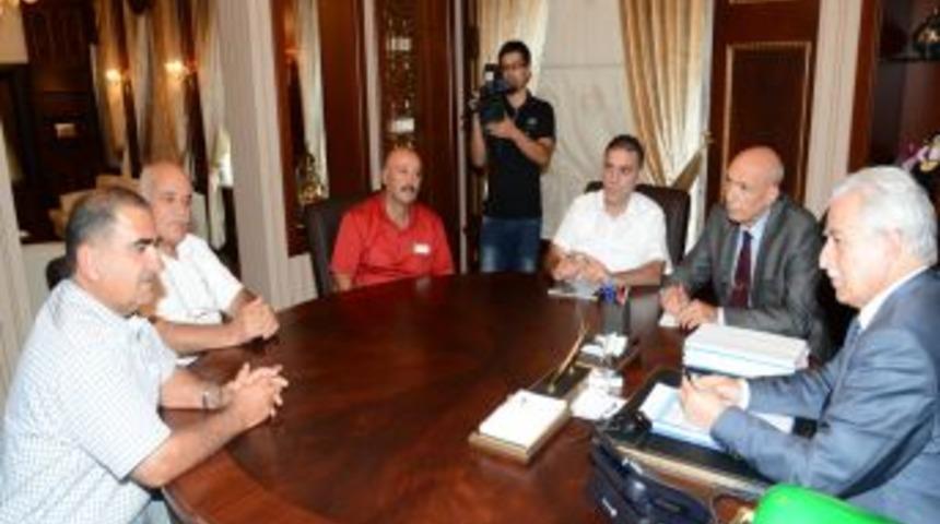 Muhtarlardan Zihni Aldırmaz&rsquo;a &Ouml;vg&uuml;