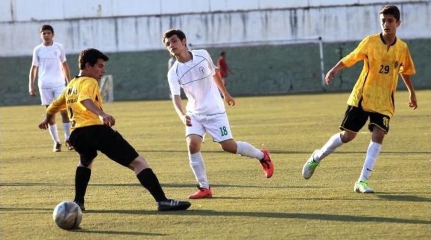 Bornova'da Başkanlık Kupası Heyecanı