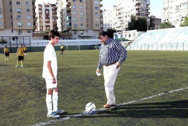 Bornova'da Başkanlık Kupası Heyecanı