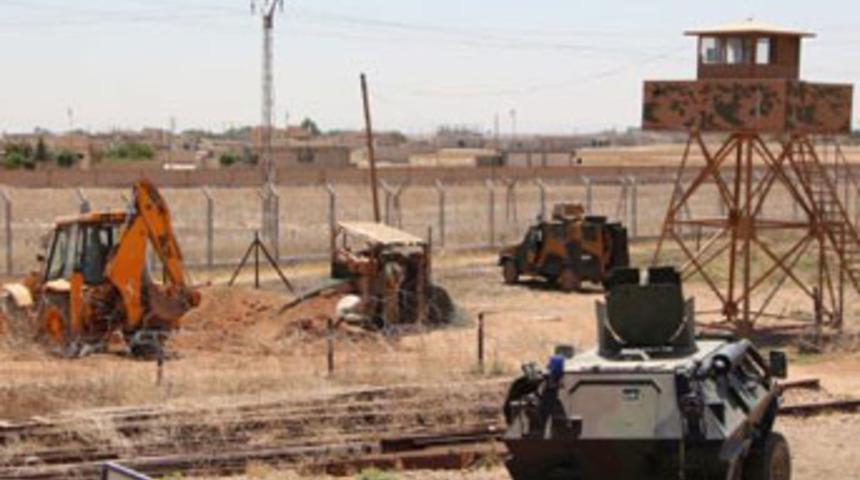 Ceylanpınar'da mevziler kazılıyor