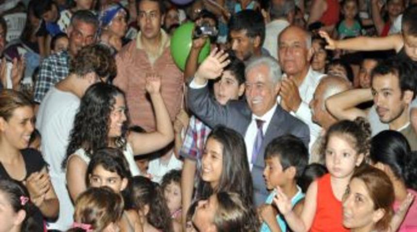 B&uuml;y&uuml;kşehir Sanat TIR&rsquo;ıyla Eğlenceyi Vatandaşın Ayağına G&ouml;t&uuml;r&uuml;yor