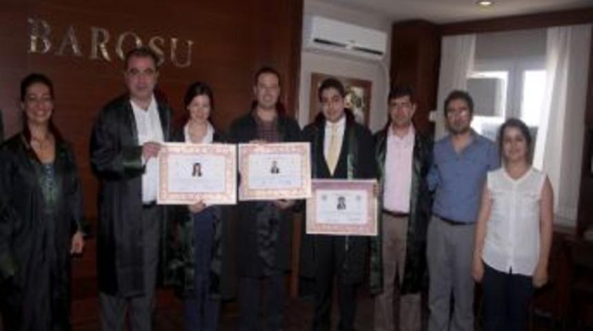 Gen&ccedil; Avukatlar C&uuml;bbelerini Giydi