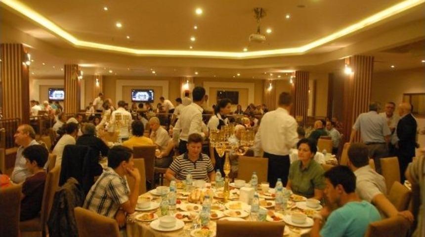 Bgc &Uuml;yeleri Dayanışma Gecesinde Buluştu