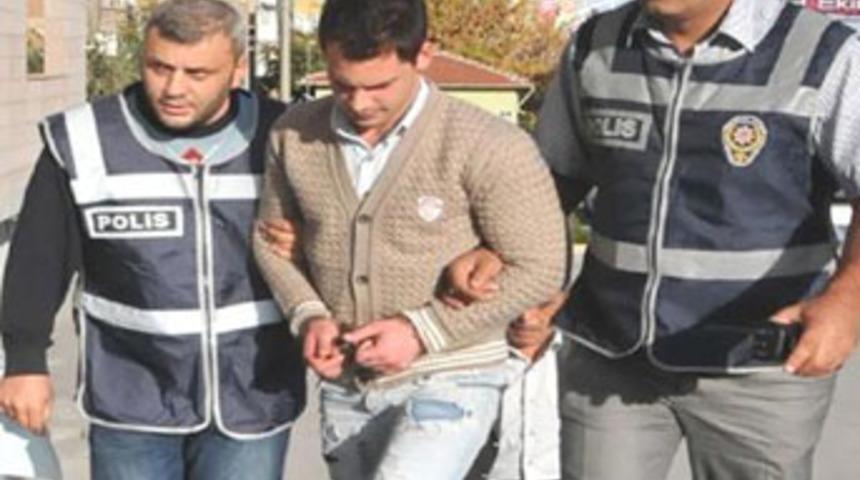 Babasını &ouml;ld&uuml;r&uuml;p cesedini yaktı