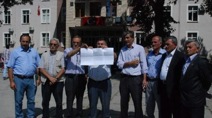 Tayini &Ccedil;ıkan Kaymakam İ&ccedil;in Muhtarlardan İmza Kampanyası