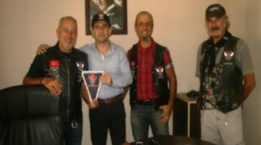 "motosiklet Sürücülerinin Can Güvenliği Önce Polise Emanet'