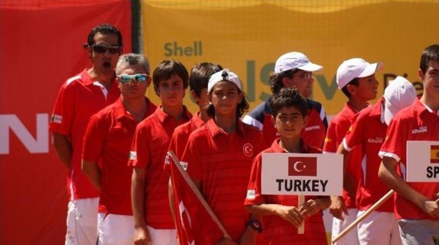 12 Yaş Avrupa Tenis Şampiyonası Başladı