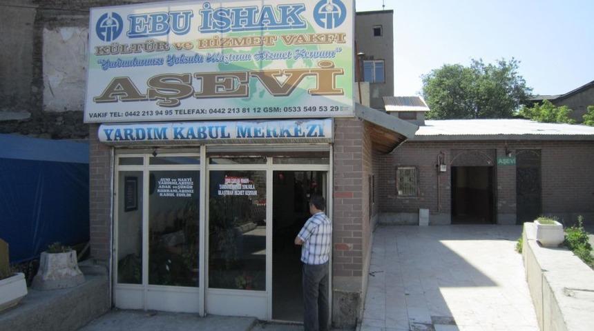 Ebu İshak Vakfı Her Ramazan Ayında Yoksul Aileleri Sevindiriyor