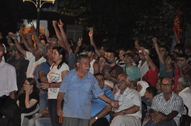 Milletvekili Kamer Genç Ve Hüseyin Aygün Tunceli’de Protesto Edildi