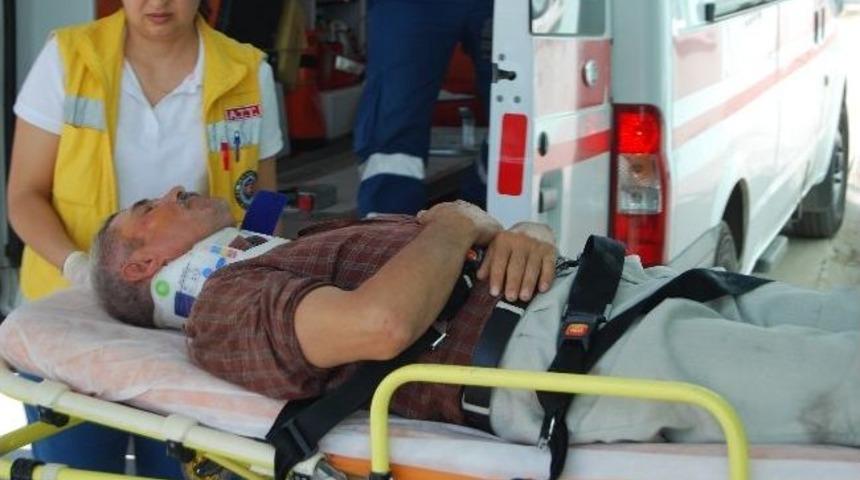 Karşıya Ge&ccedil;erken Otomobil &Ccedil;arptı