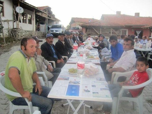 Şehit Ailesinden İftar Yemeği