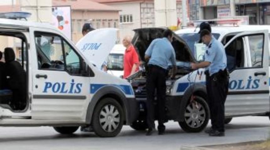 Polisin Yardımına Yine Polis Yetişti