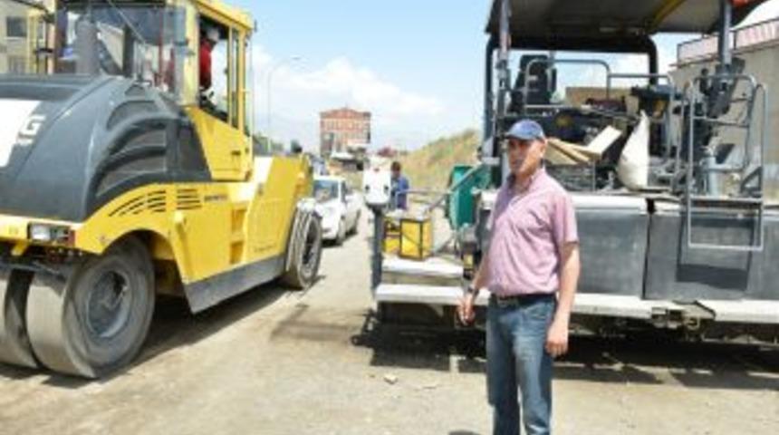 Ş&uuml;kr&uuml; Paşa&rsquo;da Bayrama Kadar Asfaltsız Sokak Kalmayacak