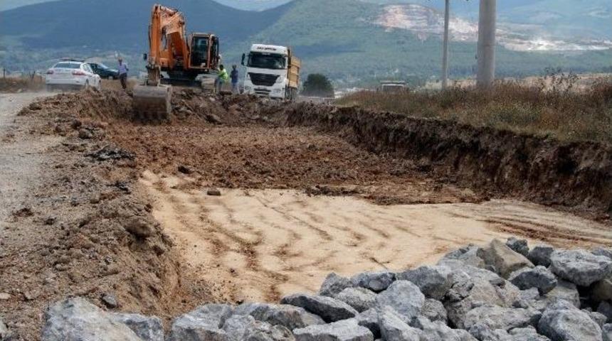 Kavak Osb'nin Yol Sorunu &Ccedil;&ouml;z&uuml;l&uuml;yor