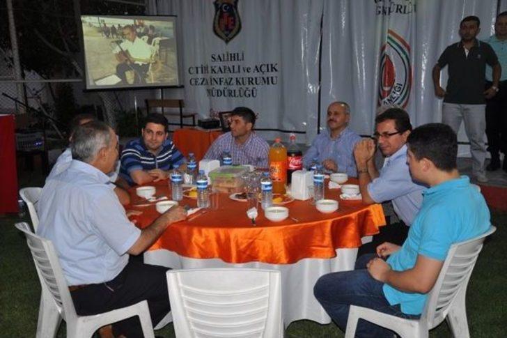 Salihli Protokolü Tutuklu Ve Hükümlülerle İftar Açtı G3