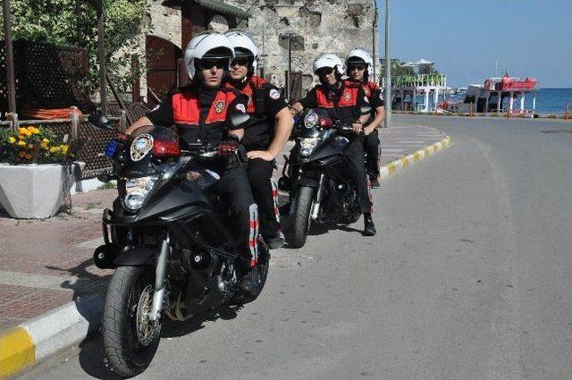 Sinop'ta Motosikletli Polis Timi Kuruldu