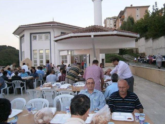 Fatsa Toki Camii Derneği'nin Kardeşlik İftarına Fatımatüz Zehra Derneği De Katıldı