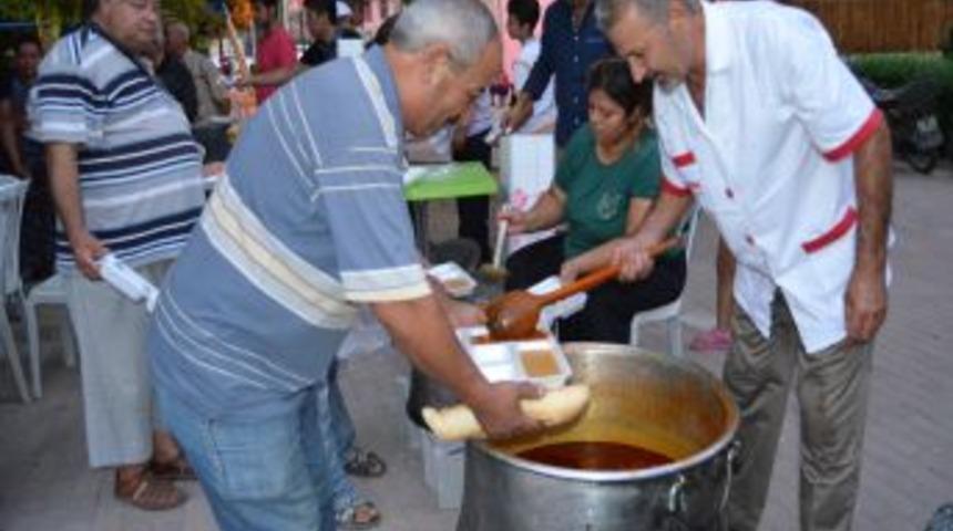 Silifke'de Şehit Aileleri Ve Gazilere Iftar Verildi